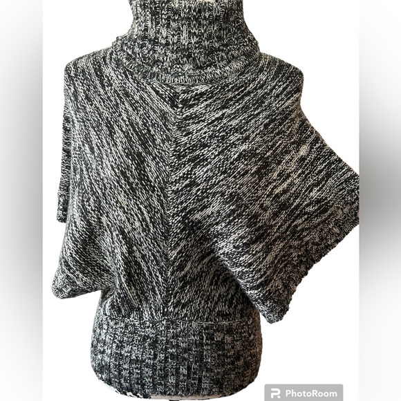 Derek Heart Turtleneck Knit Sweater - Picture 2 of 5